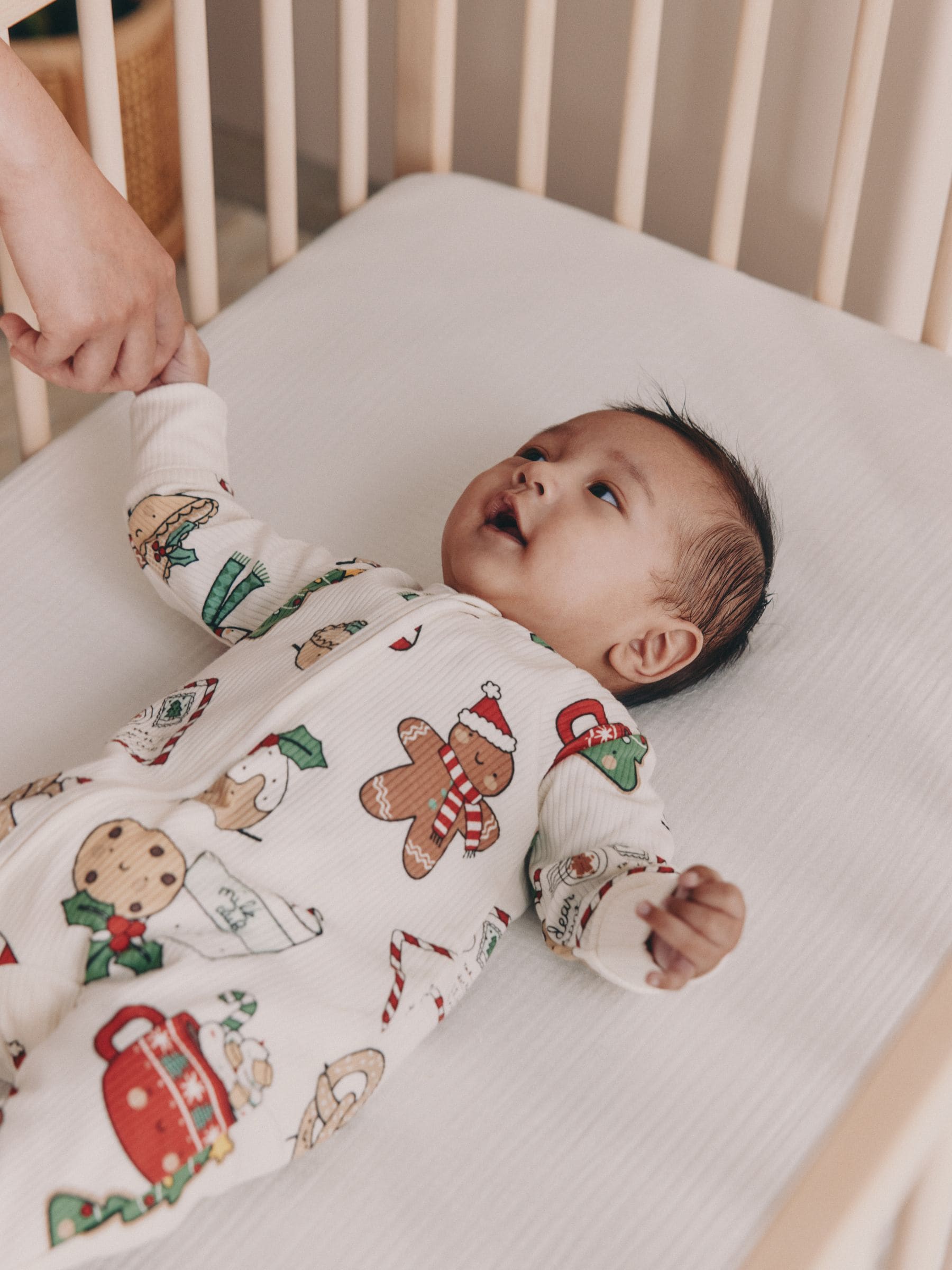 Multi - Kerstbabypyjama met figuurtjes (0mnd-3jr)