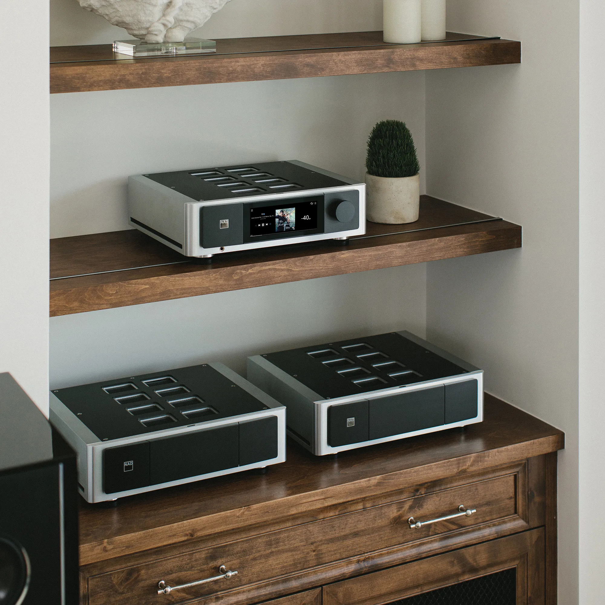 NAD M66   M23 Amplis hi-fi stéréo