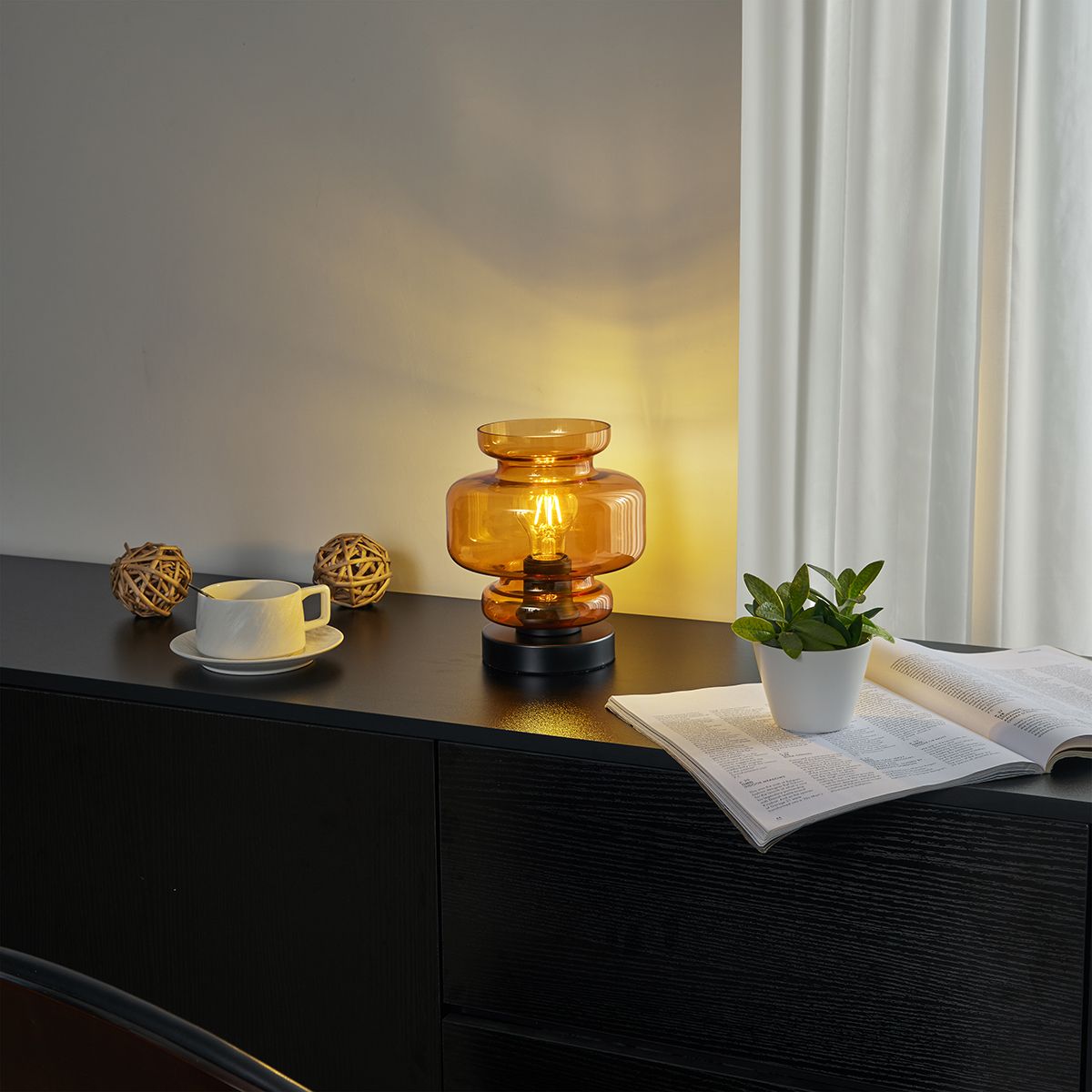 Retro tafellamp zwart met oranje glas - Denise