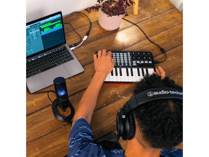 Audio-Technica Kondensatormikrofon AT2020USB-X USB-Mikrofon mit Kophöreranschluss