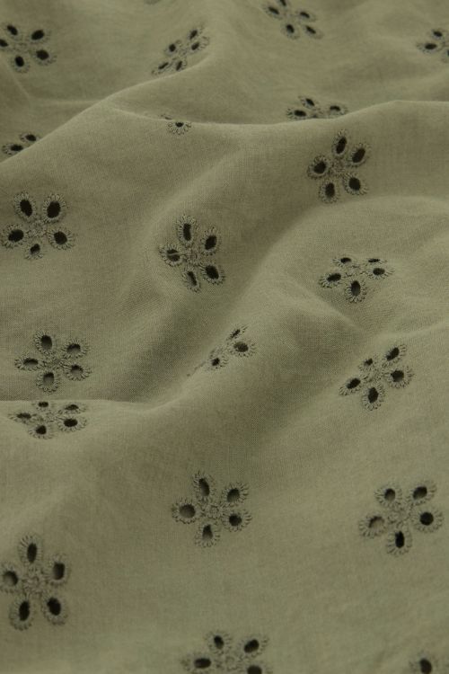 Groene wikkeljurk met bloemen embroidery