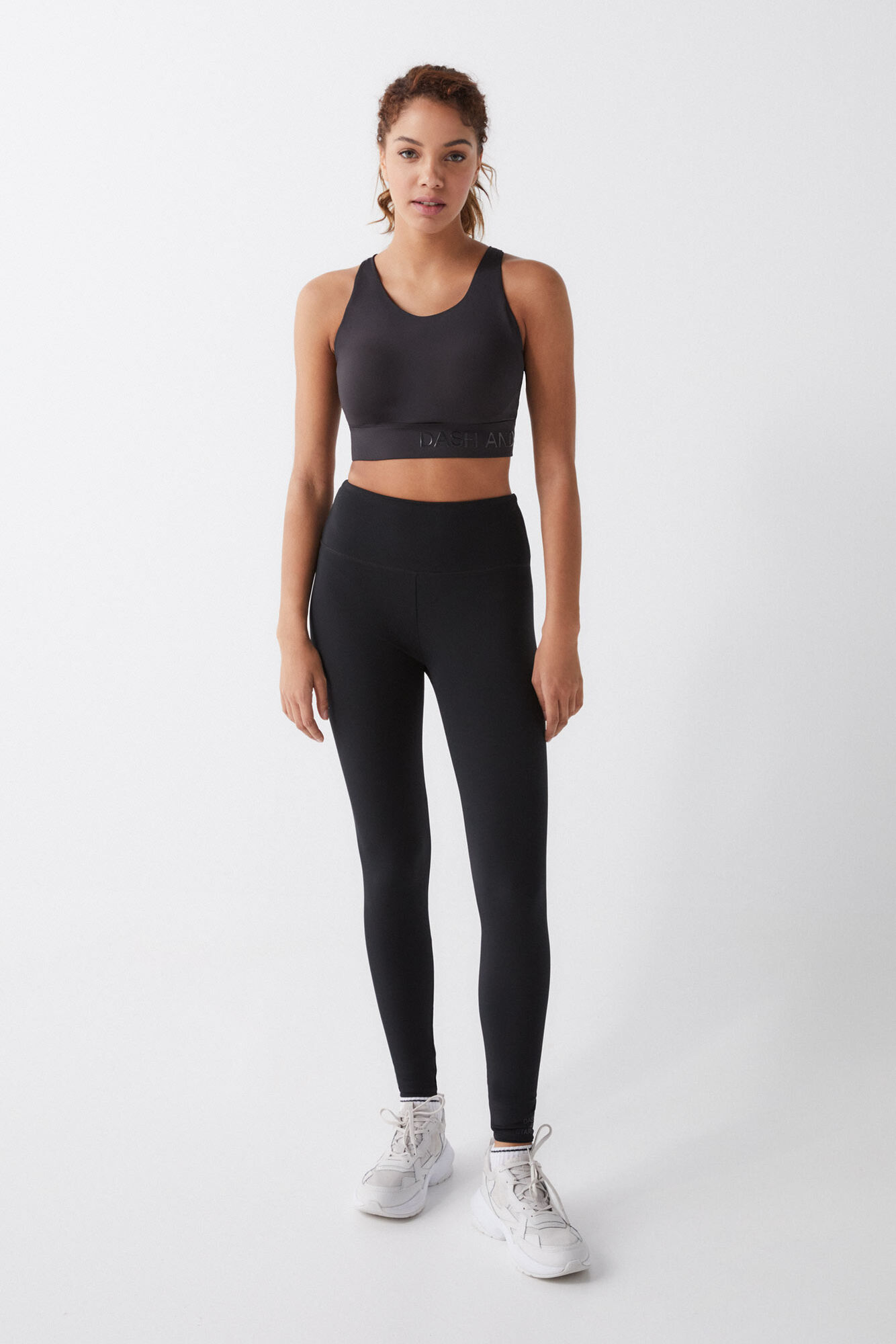Sutiã esportivo preto com elasticidade 4D