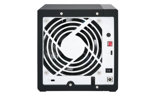 QNAP TR-004 - Harddisk-array - 0 TB - 4 bays (SATA-300) - USB 3.2 Gen 1 (ekstern)
