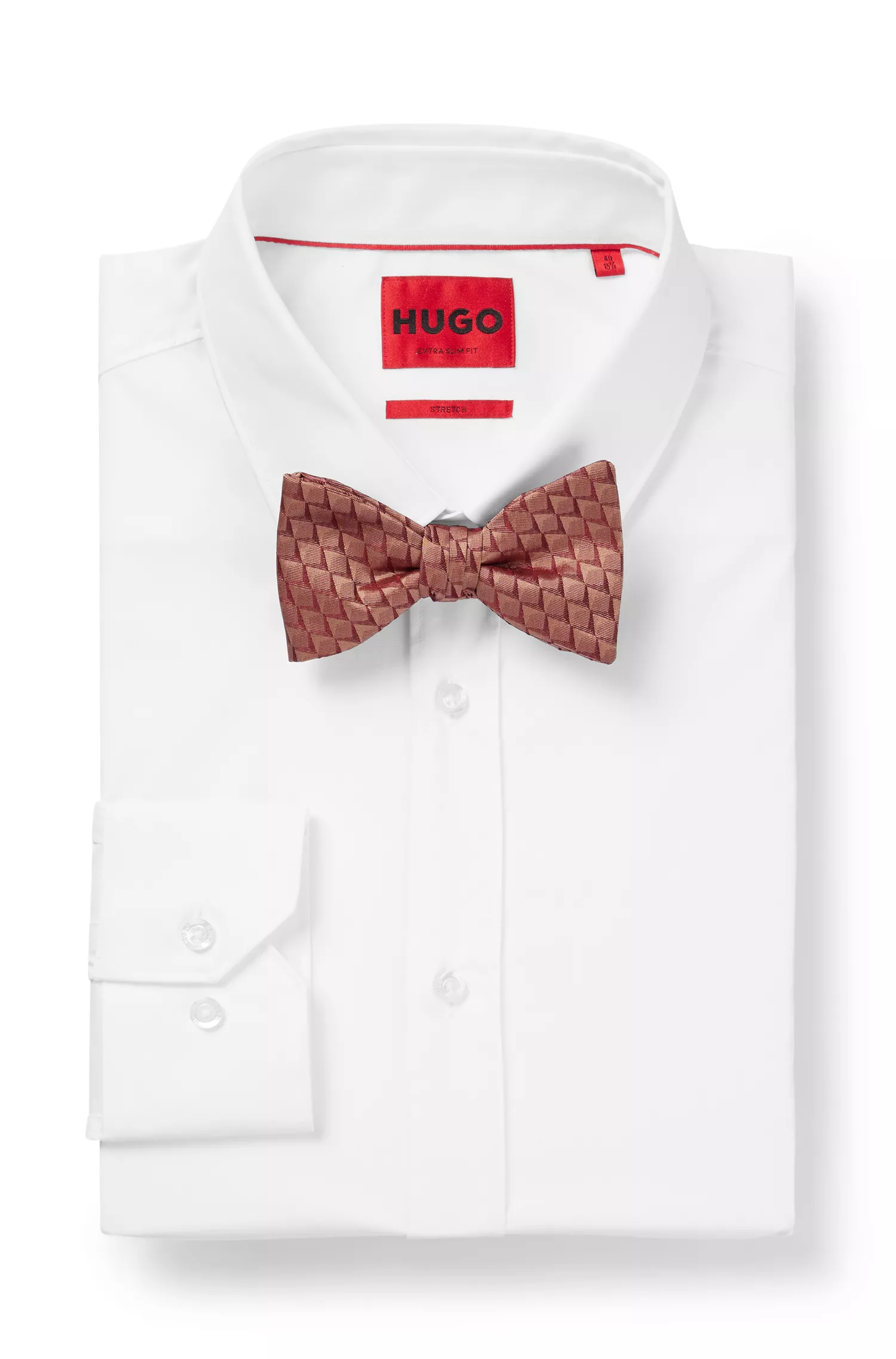 Gravata borboleta HUGO vermelha em pura seda com padrão jacquard.