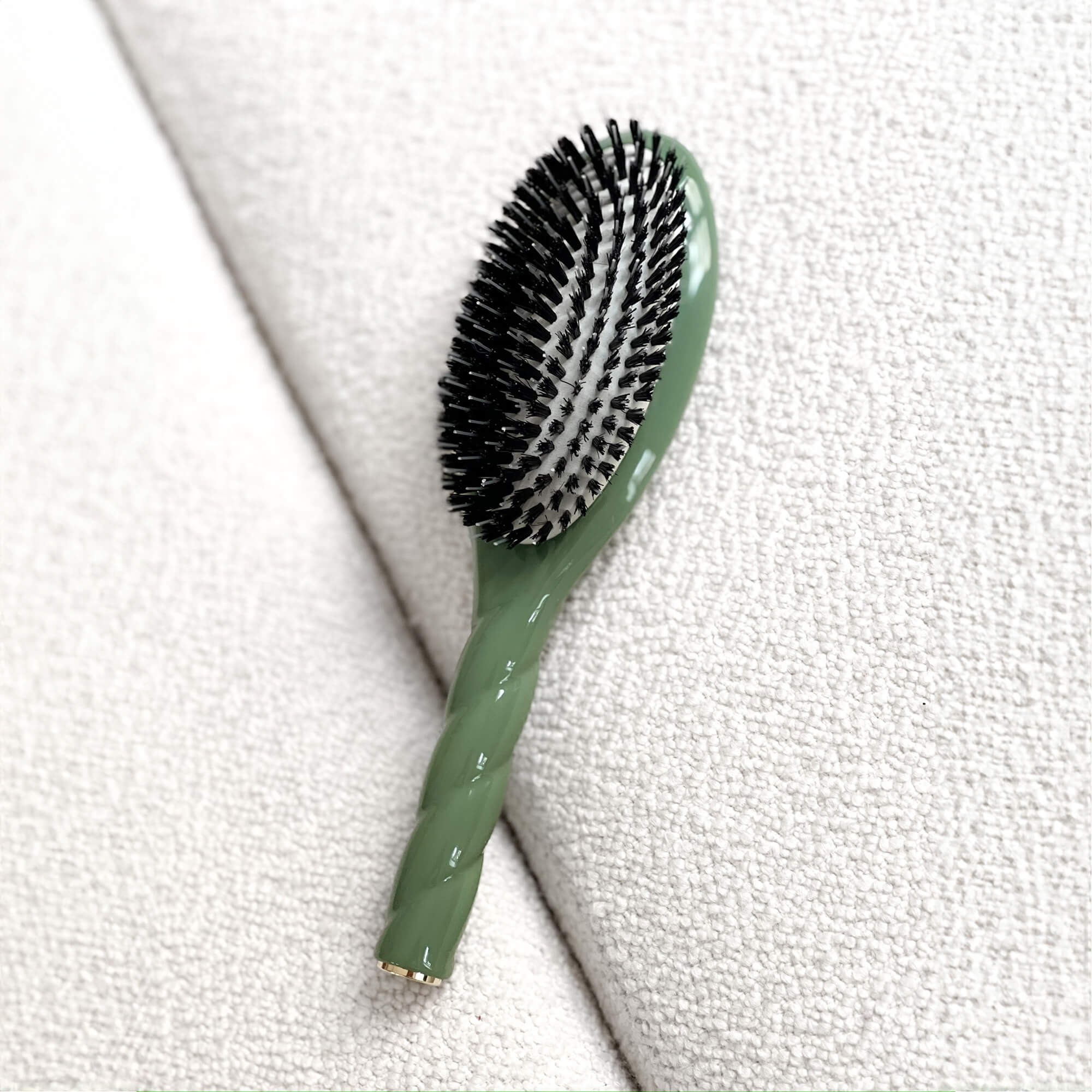 La Bonne Brosse La Brosse N°02 L’indispensable Soin et Démêlage Vert Amande
