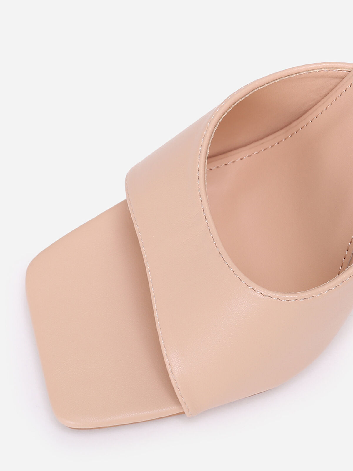 Mules en simili à large talon triangle- Beige