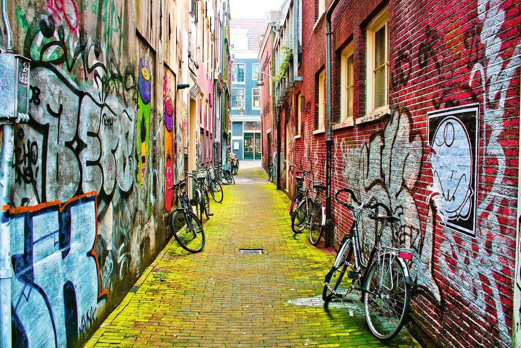 Ravensburger Spiel Street Art in Amsterdam