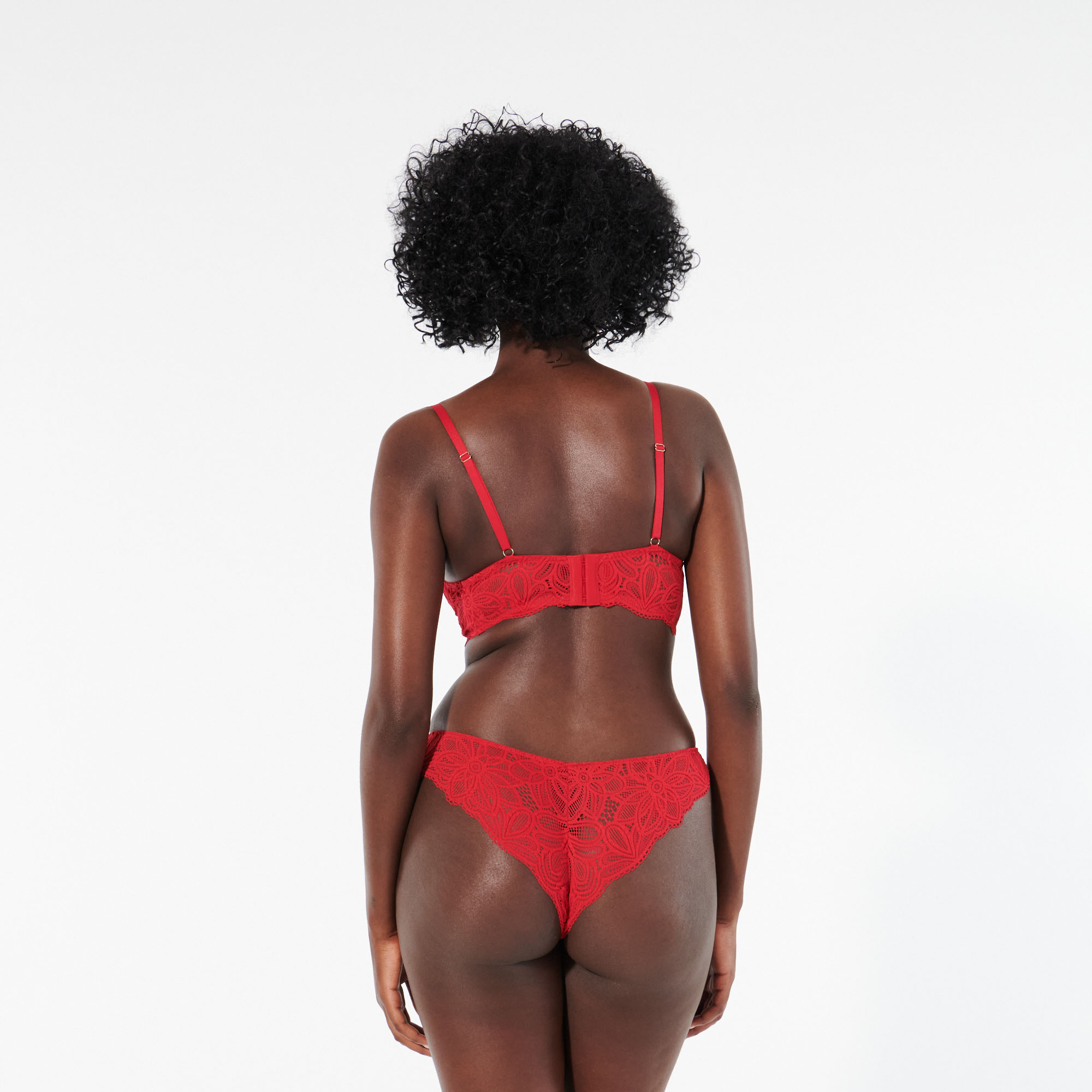 Tanga en dentelle
