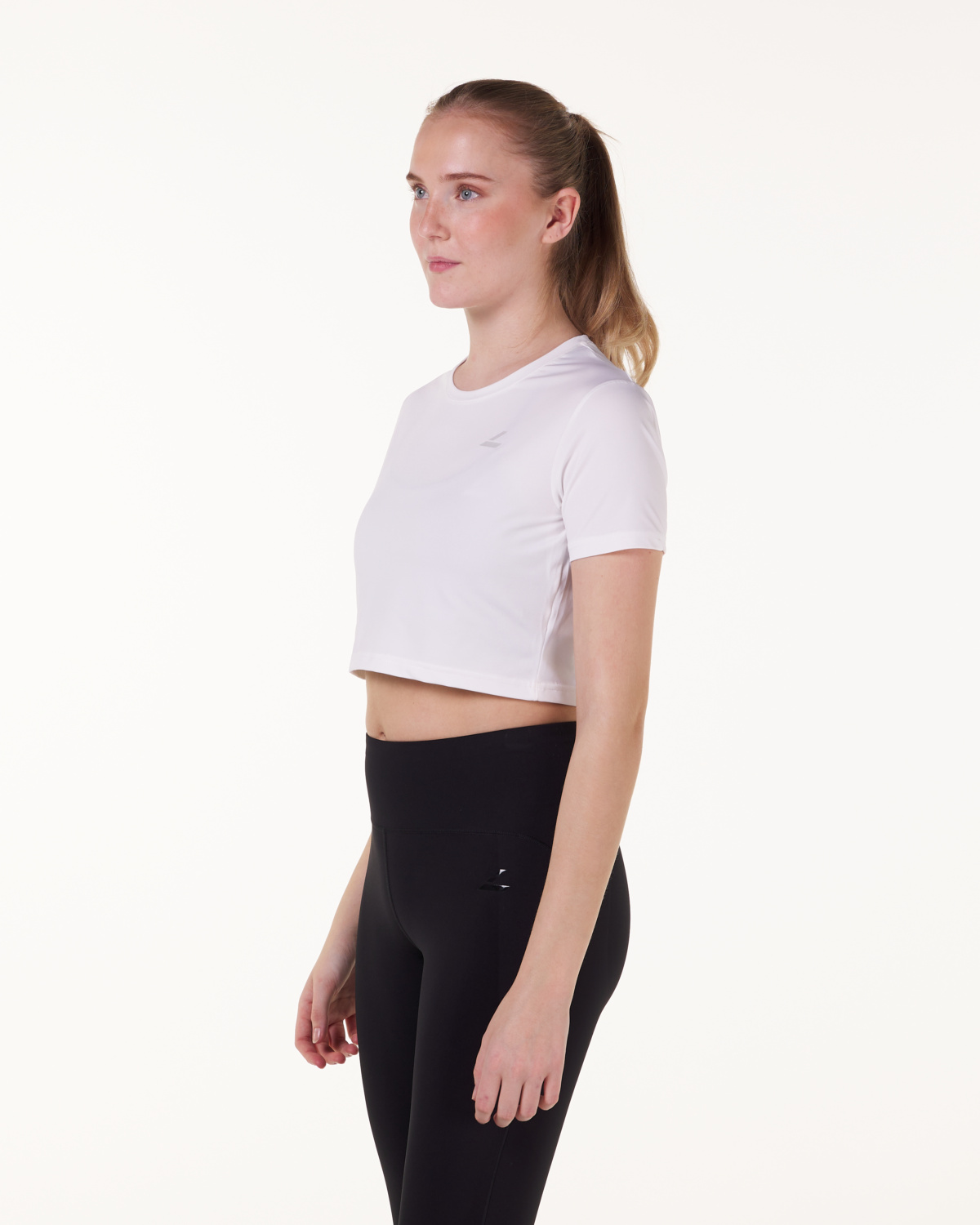 LEVITY Essential Crop T-shirt White 22
