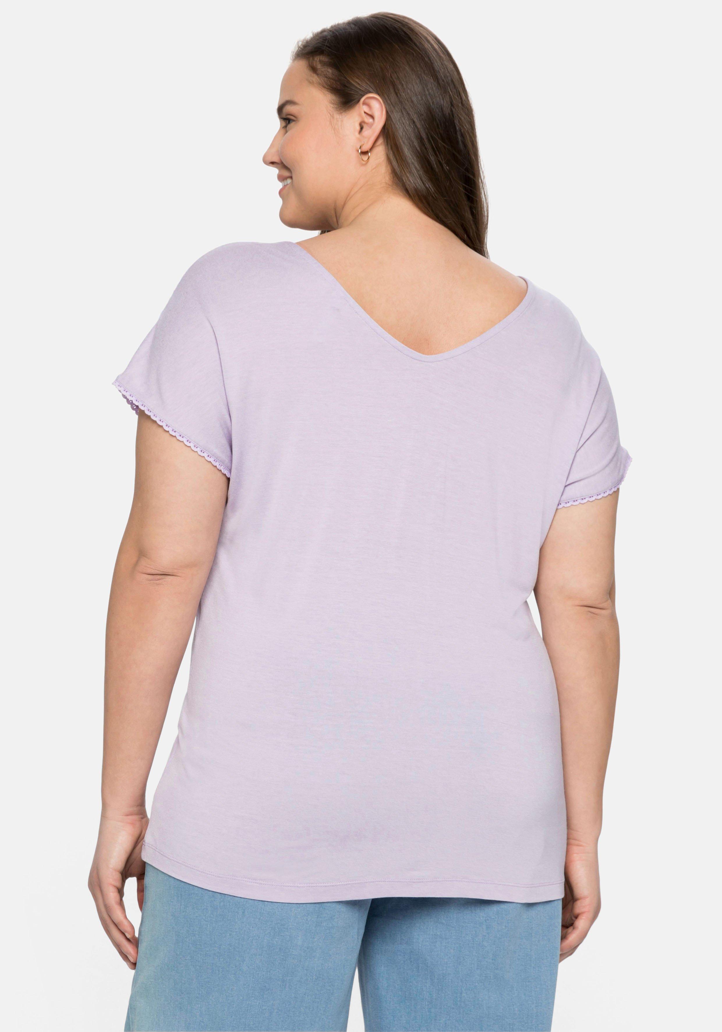 T-Shirt mit Spitze an Ärmeln und Schulternaht