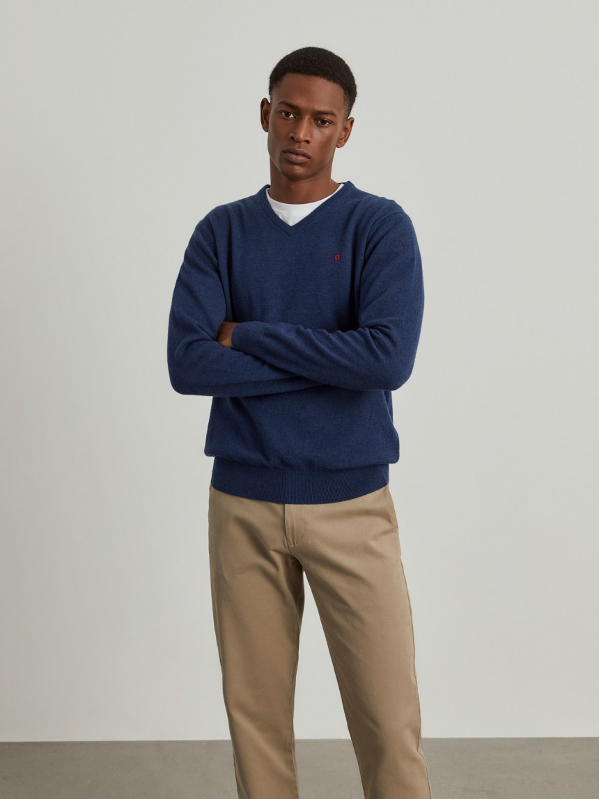 Pullover de lã decote em V