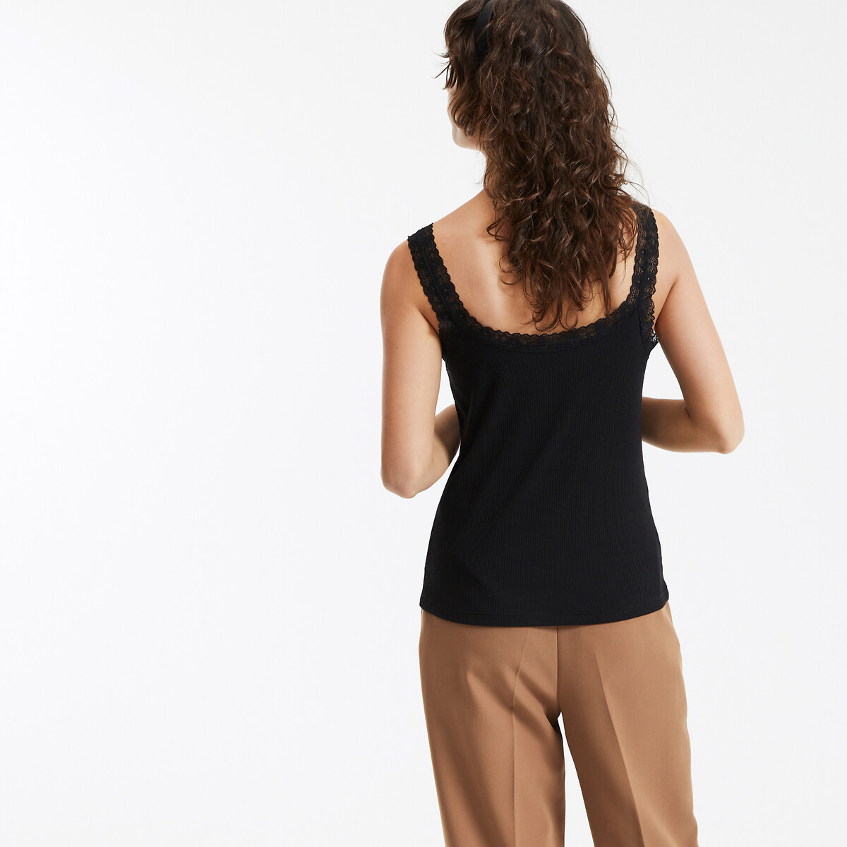 COLEÇÃO LA REDOUTE<br>Regata com detalhe em renda e decote em V