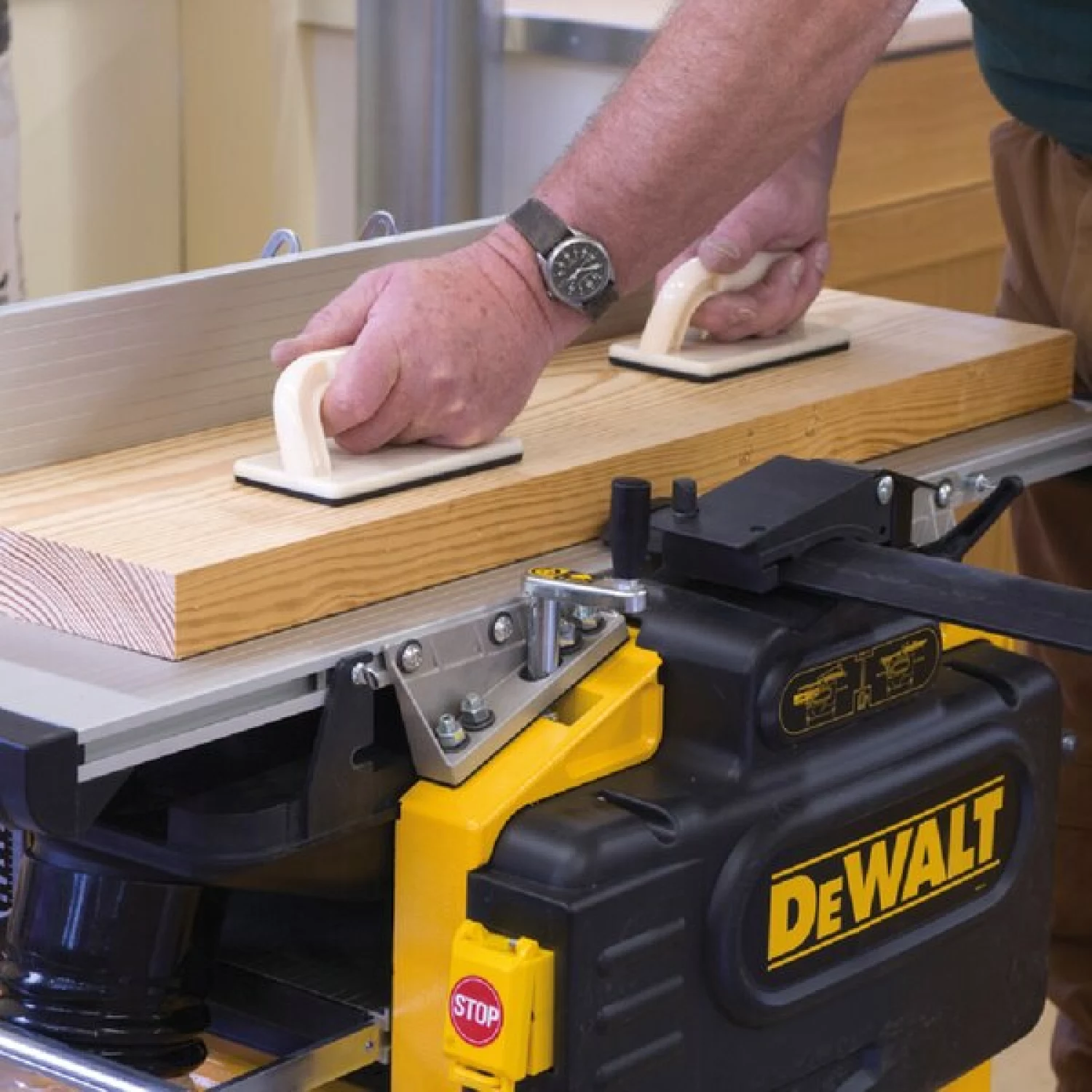 DeWALT D27300-QS vlak- en vandiktebank - 2100W