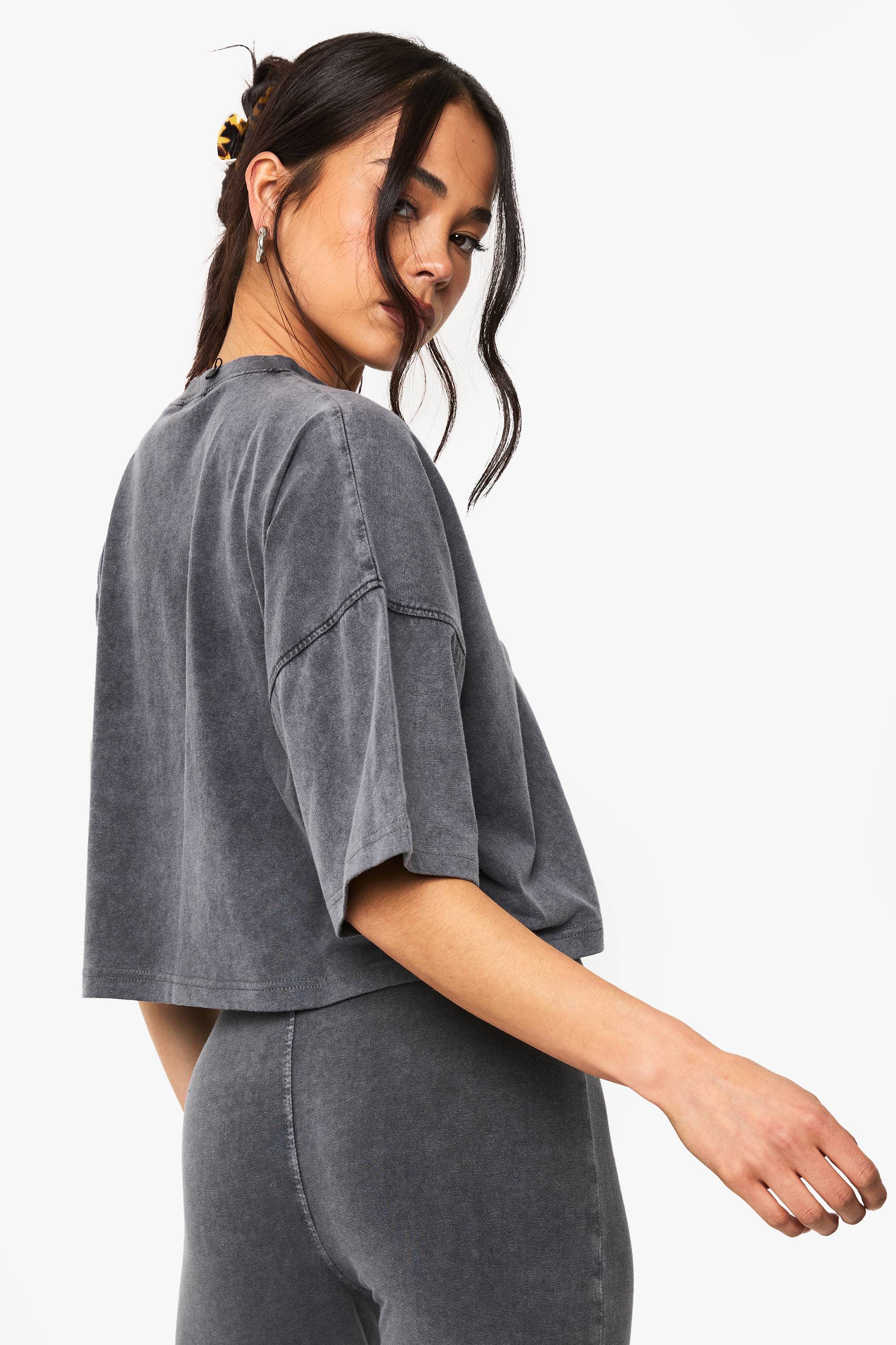 boohoo Acid Wash Boxy Crop Tshirt