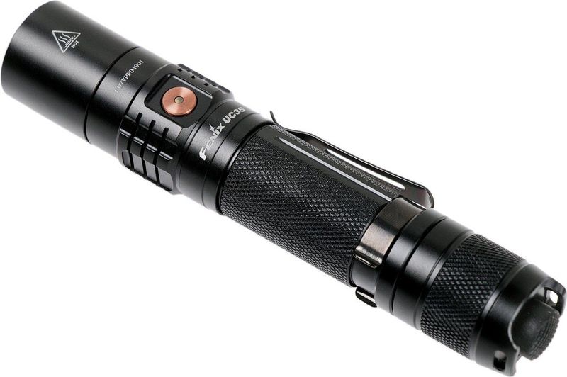 Fenix UC35 USB 1000 Lumen - 266 M - Oplaadbaar