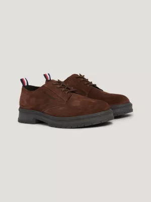 Sapatos Derby de camurça com cadarço