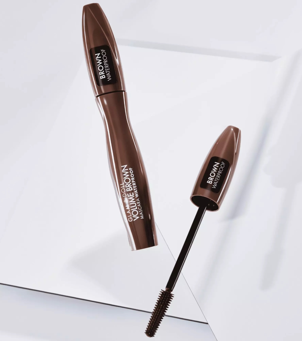 Catrice - Máscara de cílios volumizadora waterproof Glam & Doll - Marrom