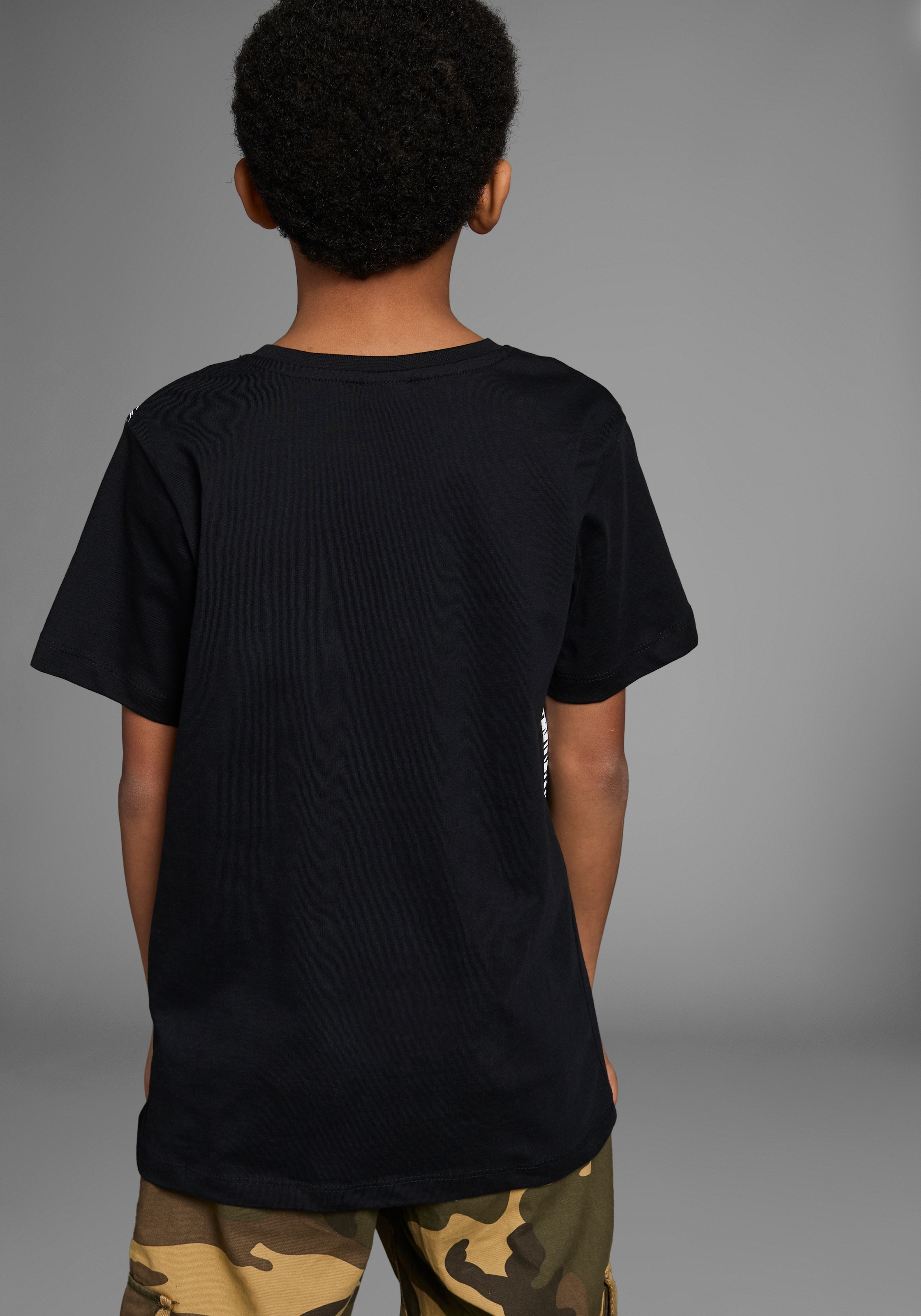 KIDSWORLD T-Shirt »Mit grossem Druck: WHITE TIGER«, Kurzarm,  Basic-Passform,  bedruckt,  Rundhalsausschnitt