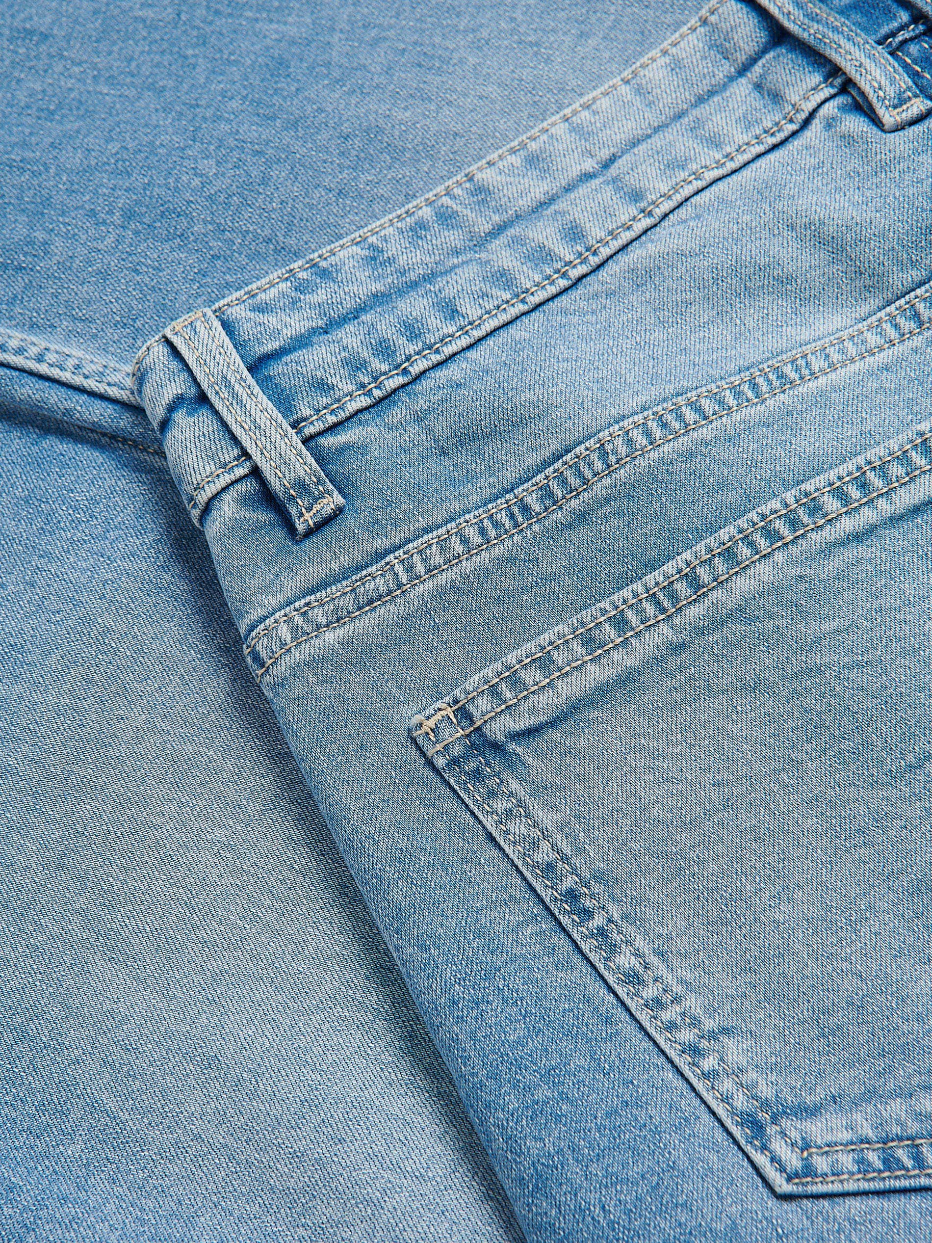 Jeans im Straight-Fit