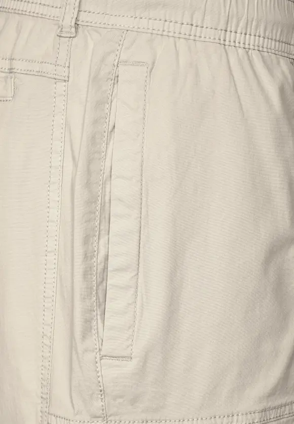 Relaxed Fit Cargoshorts - light sand beige