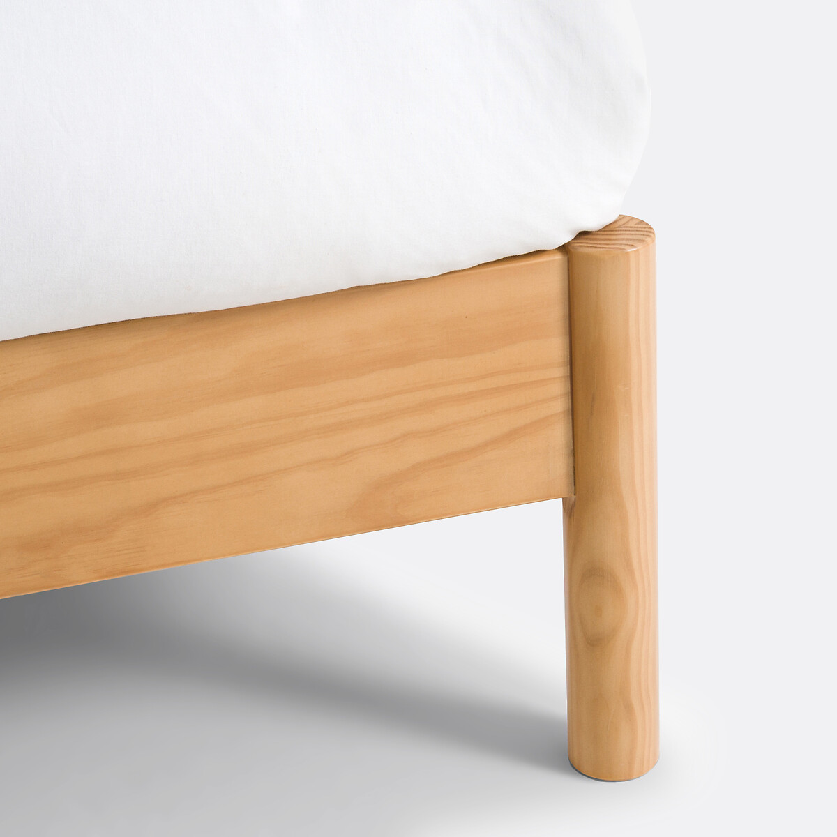 LA REDOUTE INTERIEURS<br>Cama de pinho maciço com estrado de ripas, Mora