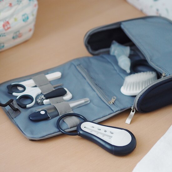Trousse de toilette   Night Blue        de               Béaba