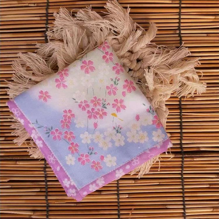 Rabenda - Zakdoek met bloemenprint