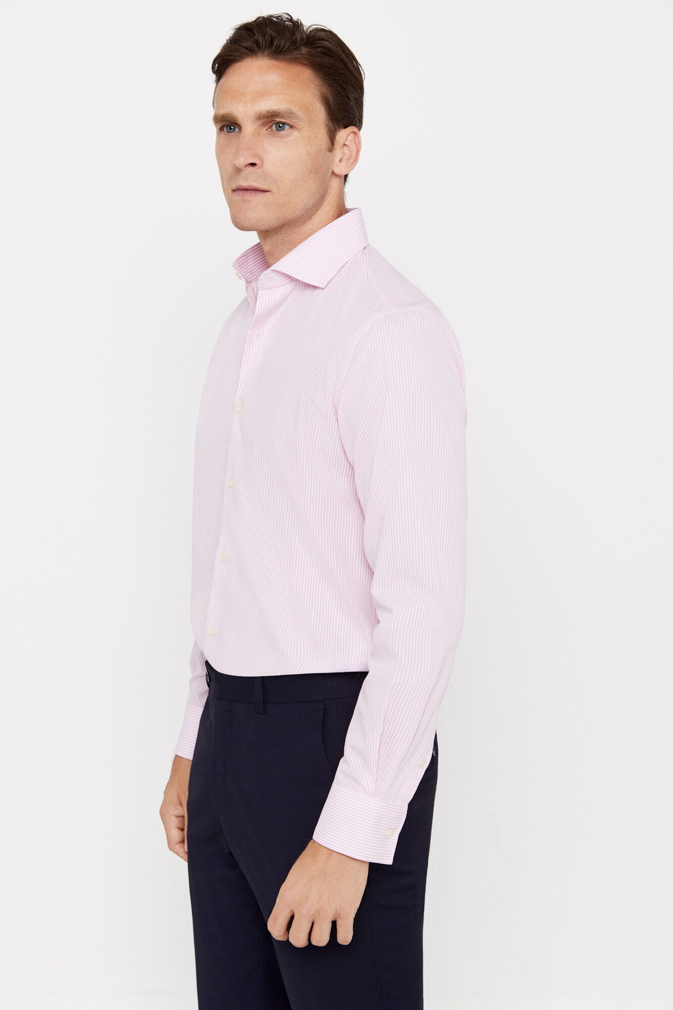 Camisa social listrada, fácil de passar