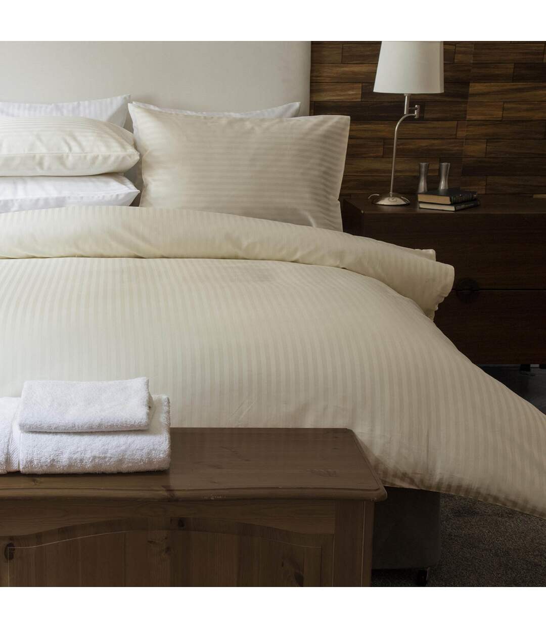Belledorm - Housse de couette SATIN STRIPE (Ivoire) - UTBM194