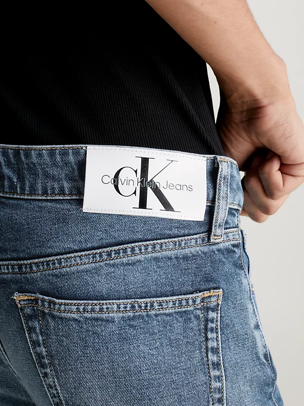 Calça jeans slim tapered