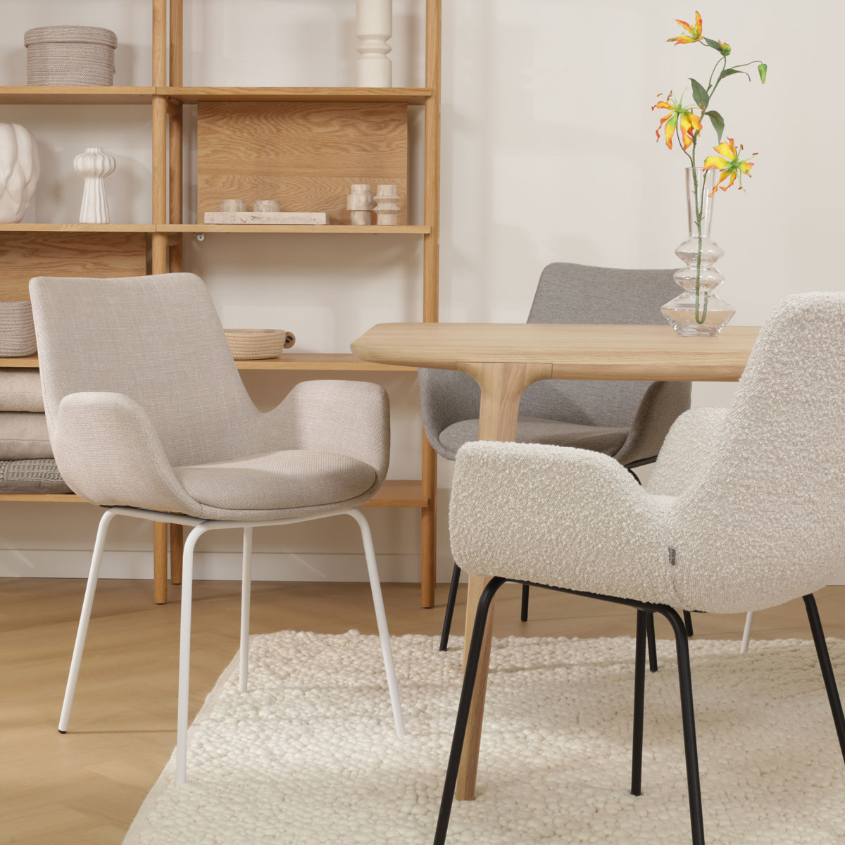 Eetkamerstoel Nora-Eef beige - zwart onderstel