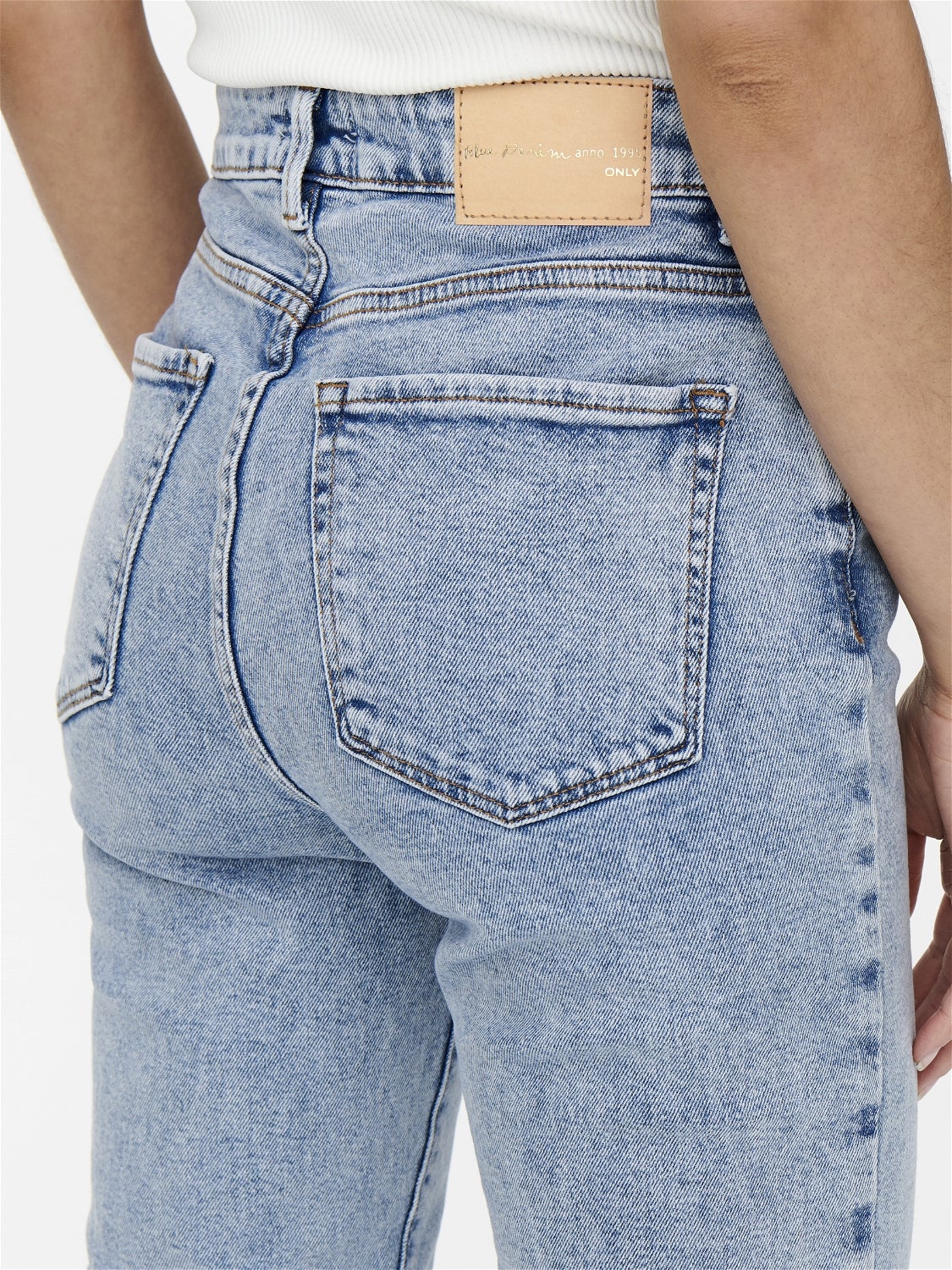 ONLEMILY Hohe Taille Gerade geschnitten Jeans Light Blue Denim