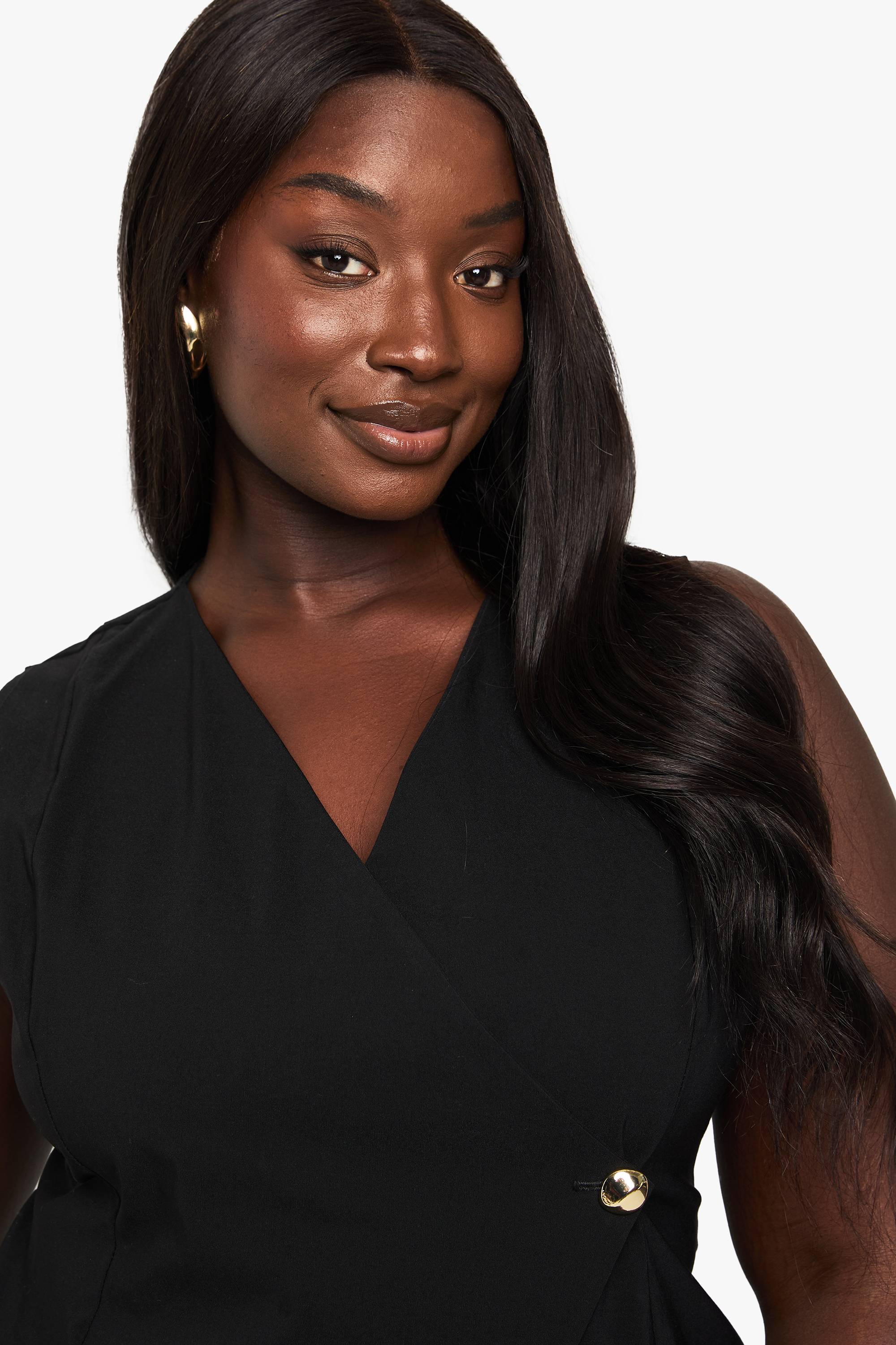 boohoo Gilet à drapé avant avec bouton doré