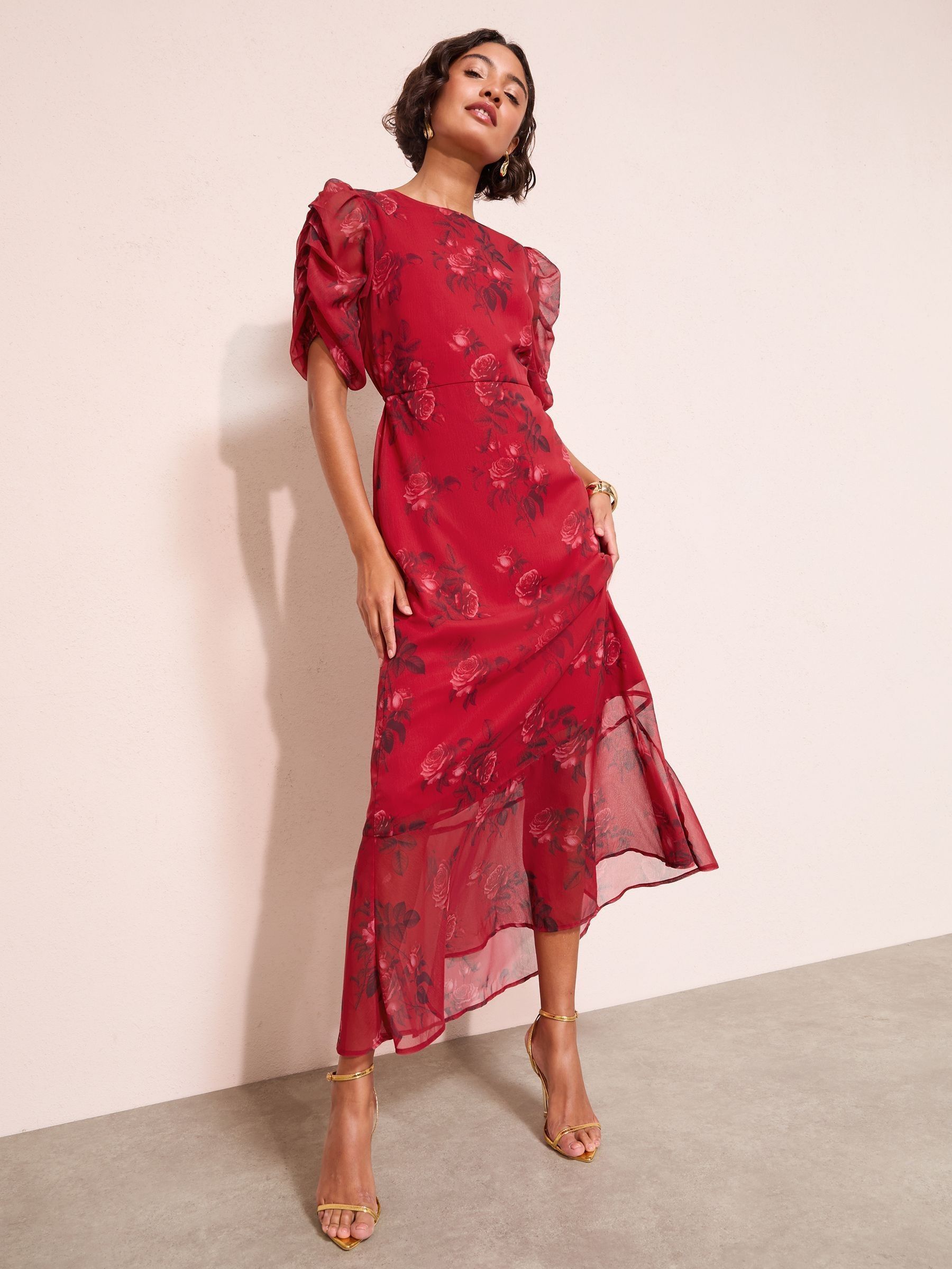 Rood bloemmotief - Friends Like These - Maxi-jurk van chiffon met geplooide mouwen en ruches