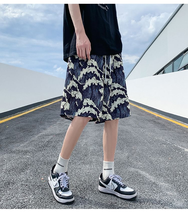 Diphon - Mid Rise Wave Print Shorts