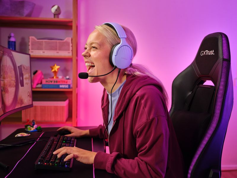 Trust Headset GXT 489P FAYZO Schwarz/Violett Leistungsstarkes, ohrumschliessendes Gaming-Headset, hergestellt für PC, Laptop und Konsolen