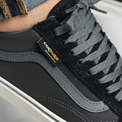 Baskets Old Skool 7NTBLK1 Cordura Black