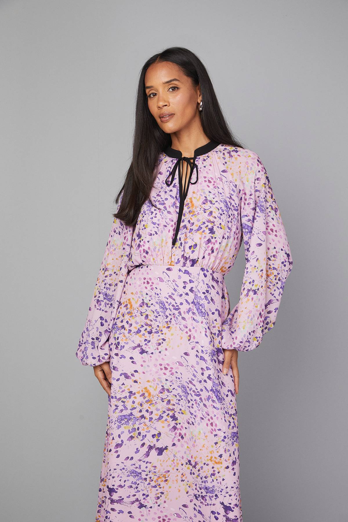 Wallis Robe Midi à Col Noué Motif Abstrait