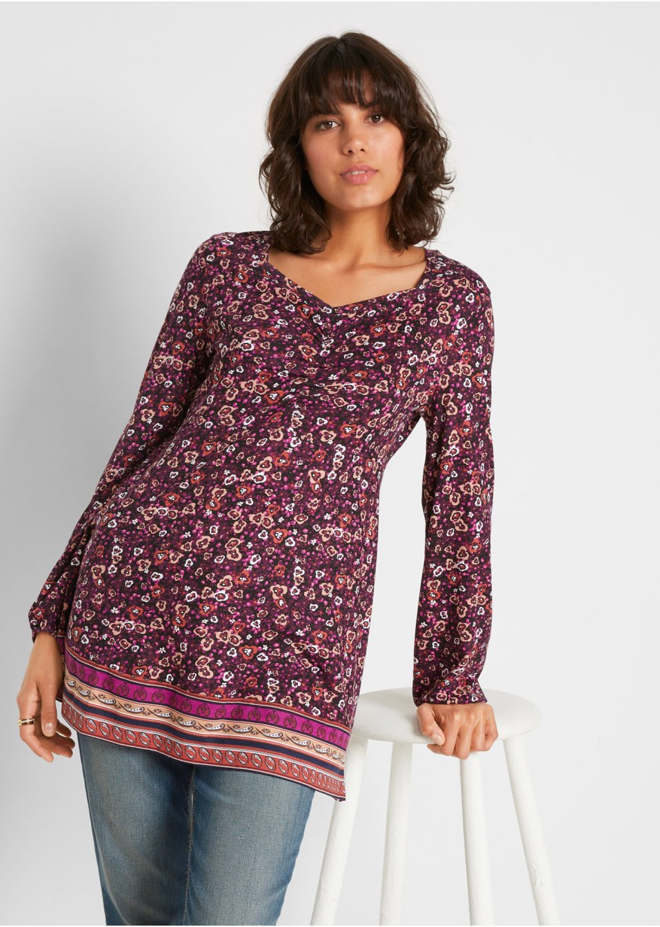 T-shirt long avec couture d'empiècement sous poitrine et fronces devant