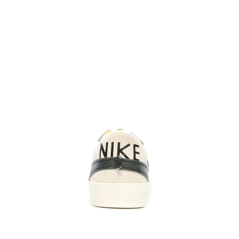Nike Baskets Blanches/Noir Mixte Nike Blazer Low 77 Jumbo