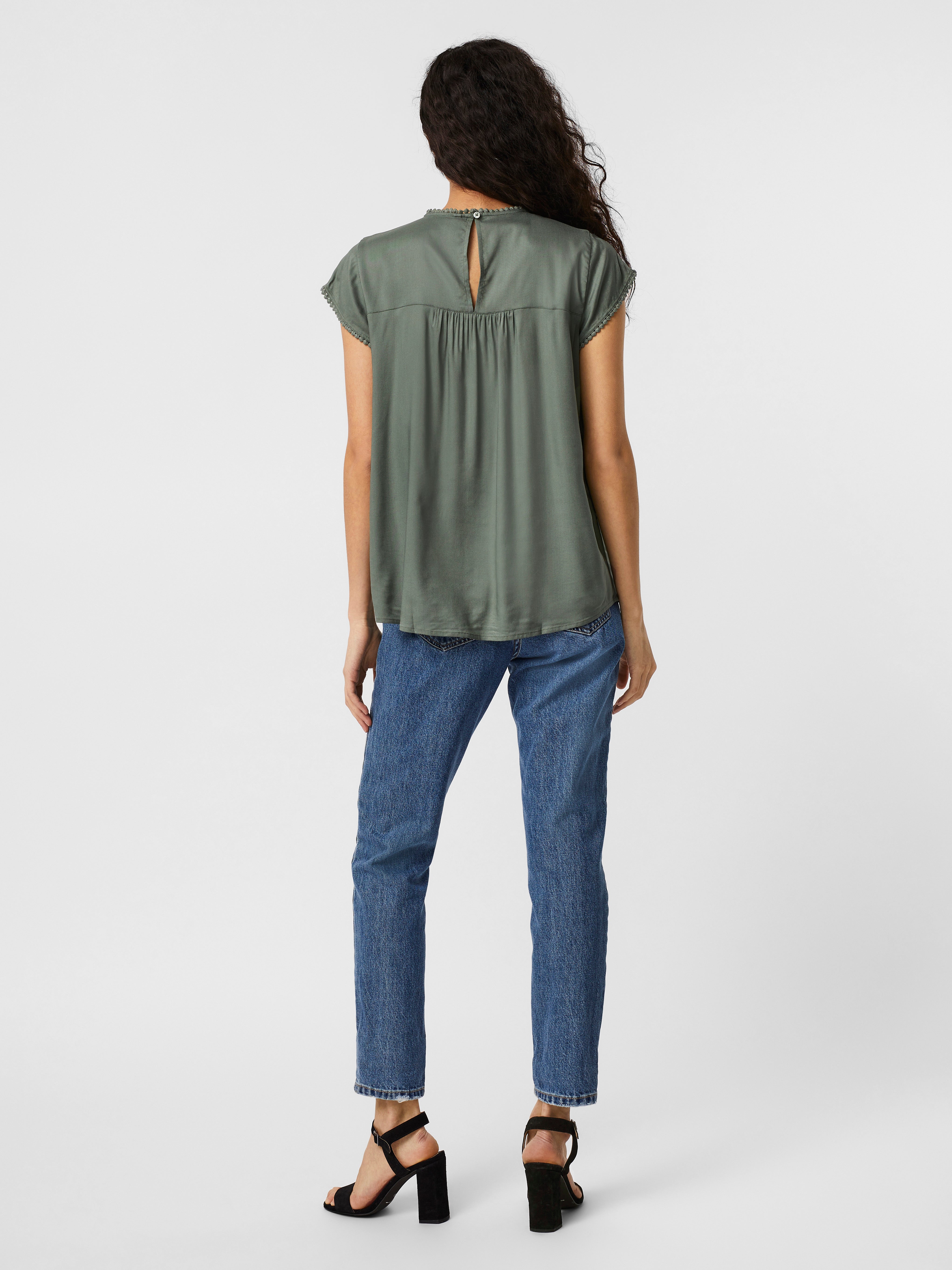 VMDEBBIE Top
