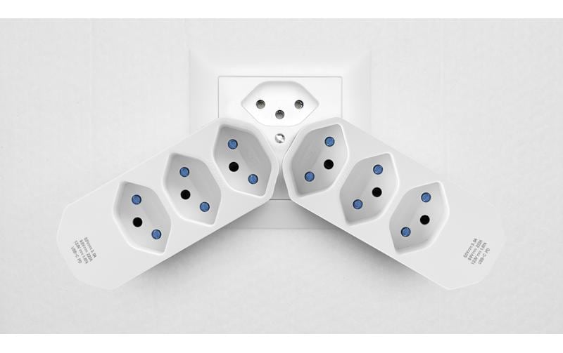 Mehrfachstecker 3 x T13, drehbar 320°, WeissMehrfachadapter Mantra mit 1 x USB-C Power Delivery