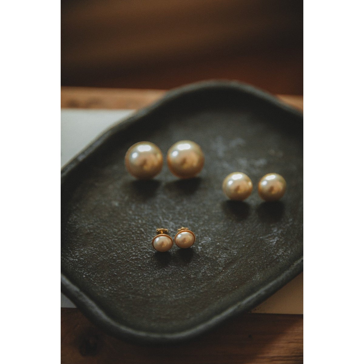 mini boucles d'oreilles puces perles doré à l'or fin - NÉLYA
