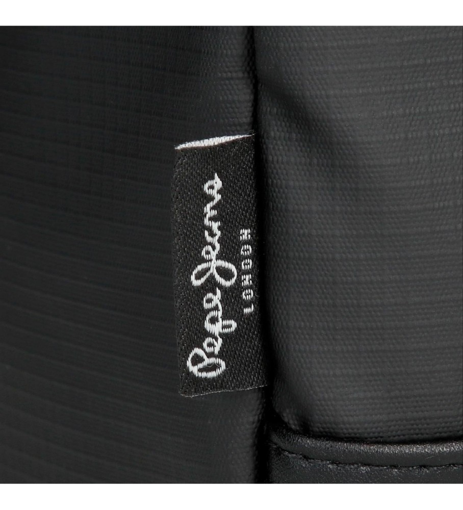 Bolsa transversal pequena Pepe Jeans com alças e bolso frontal, preta.
