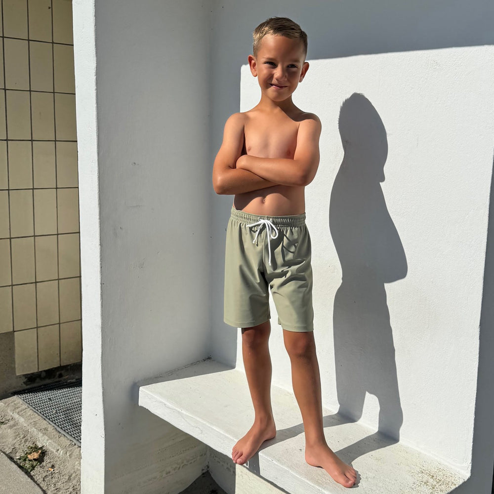 Køb Petit Crabe Olive Alex Badeshorts