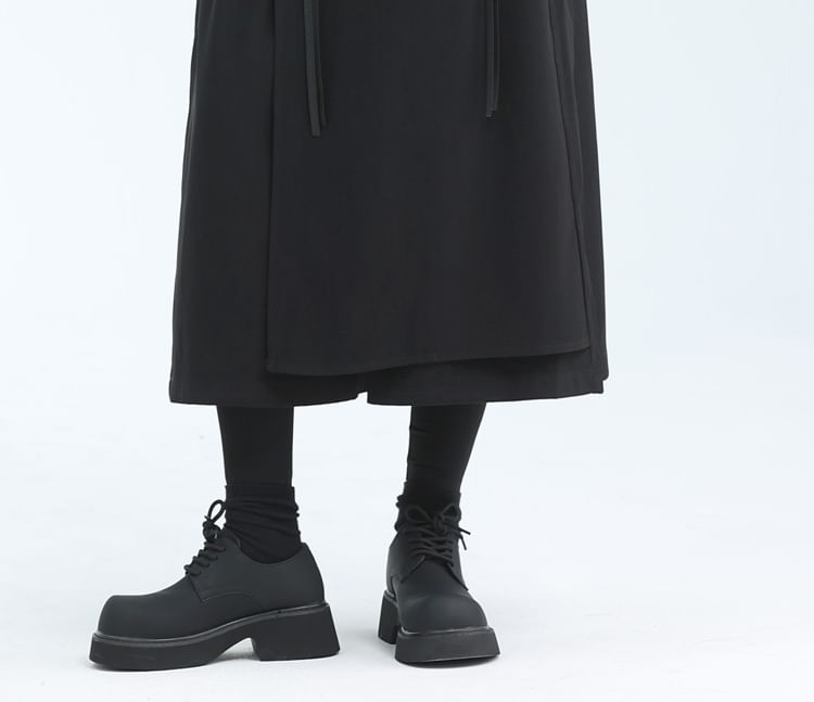 SIMPLE BLACK - Cropped broek met hoge taille en wijde pijpen