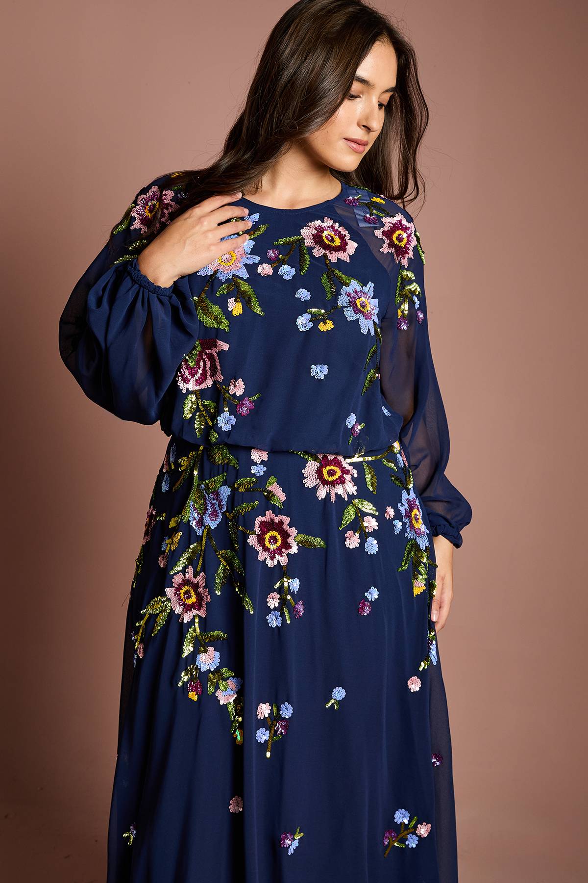 Coast Robe Mi-Longue à Manches Longues avec Ornements Floraux à Paillettes Grande Taille