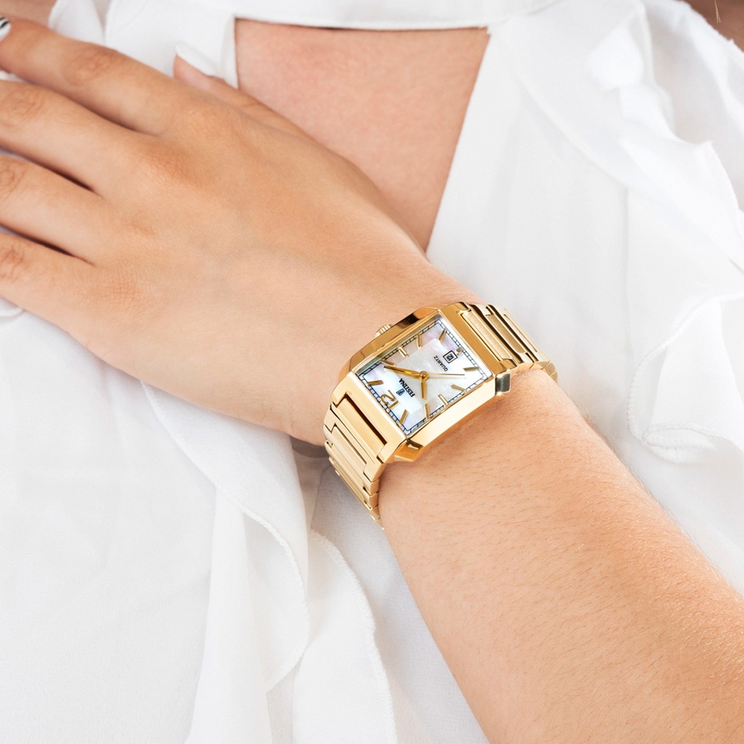 Festina On The Square Lady Date Goldig / Perlmutt