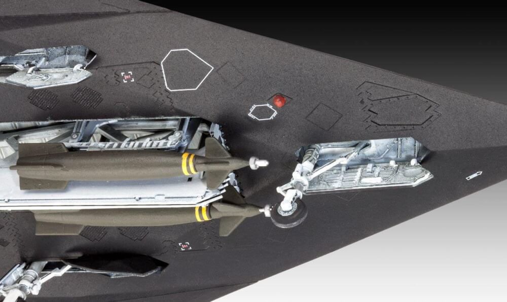 Geschenkset US Air Force 75th Anniversary, Revell Modellbausatz mit Basiszubehör