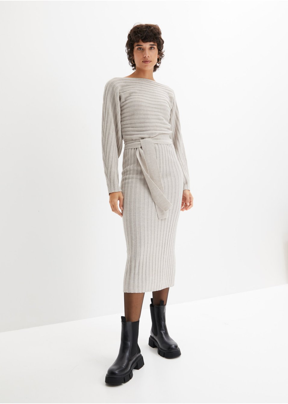 Robe en maille et ceinture (Ens. 2 pces.)